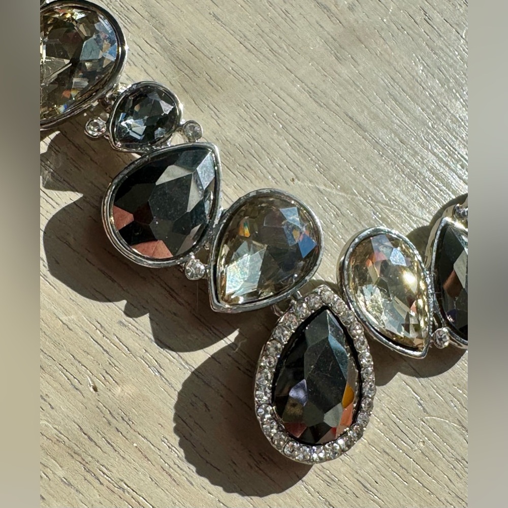 Gorgeous Free Form Teardrop Crystal Y-Drop Necklace Multi Size & Color Stones